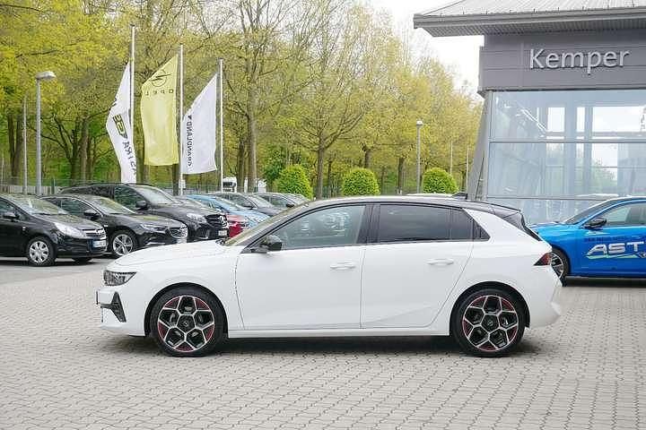 Gebraucht Opel Astra 131 PS (96 kW) 2023 Weiß Limousine