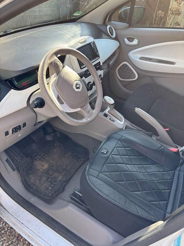 Gebraucht Renault Zoe Life 80 kW (109 PS) 2019 Weiß Kleinwagen
