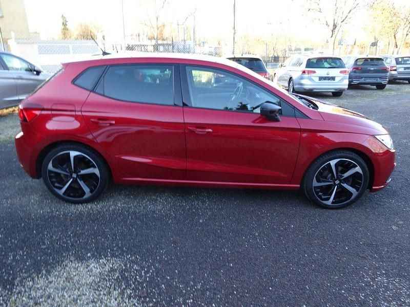 Gebraucht Seat Ibiza FR 110 PS (80 kW) 2022 Rot Limousine