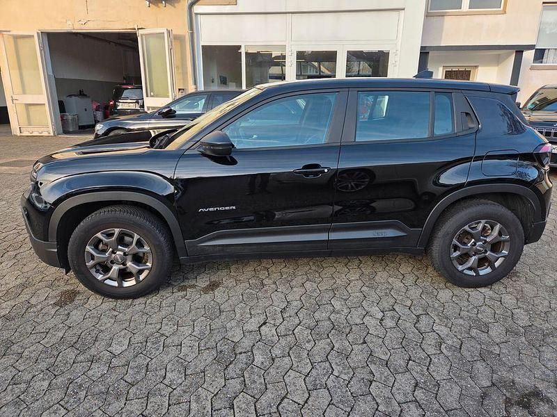 Gebraucht Jeep Avenger 101 PS (74 kW) 2024 Schwarz SUV