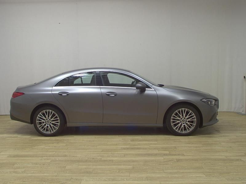 Grau Gebraucht 2020 Mercedes CLA200 Progressive Limousine | 26.980 € (Guter Preis) - Bild 1/4