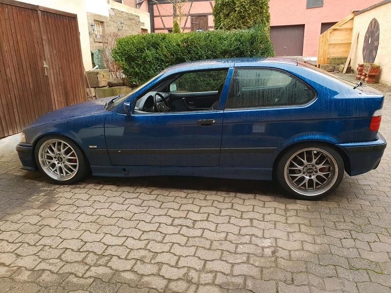 Gebraucht BMW 323 200 PS (147 kW) 1998 Blau Coupé