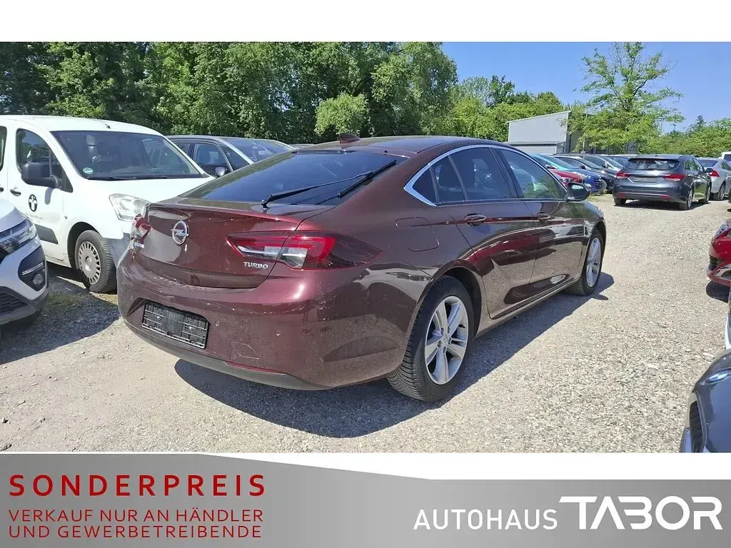 Gebraucht Opel Insignia Innovation 165 PS (121 kW) 2018 Rot Limousine
