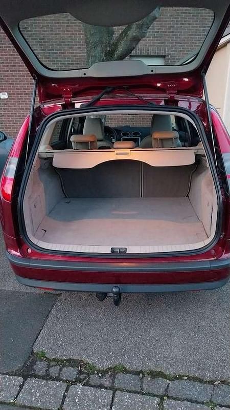 Gebraucht Ford Focus Trend 116 PS (85 kW) 2005 Kombi