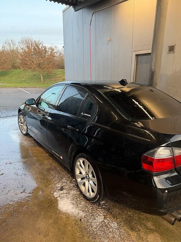 Gebraucht BMW 318 2007 Schwarz Limousine