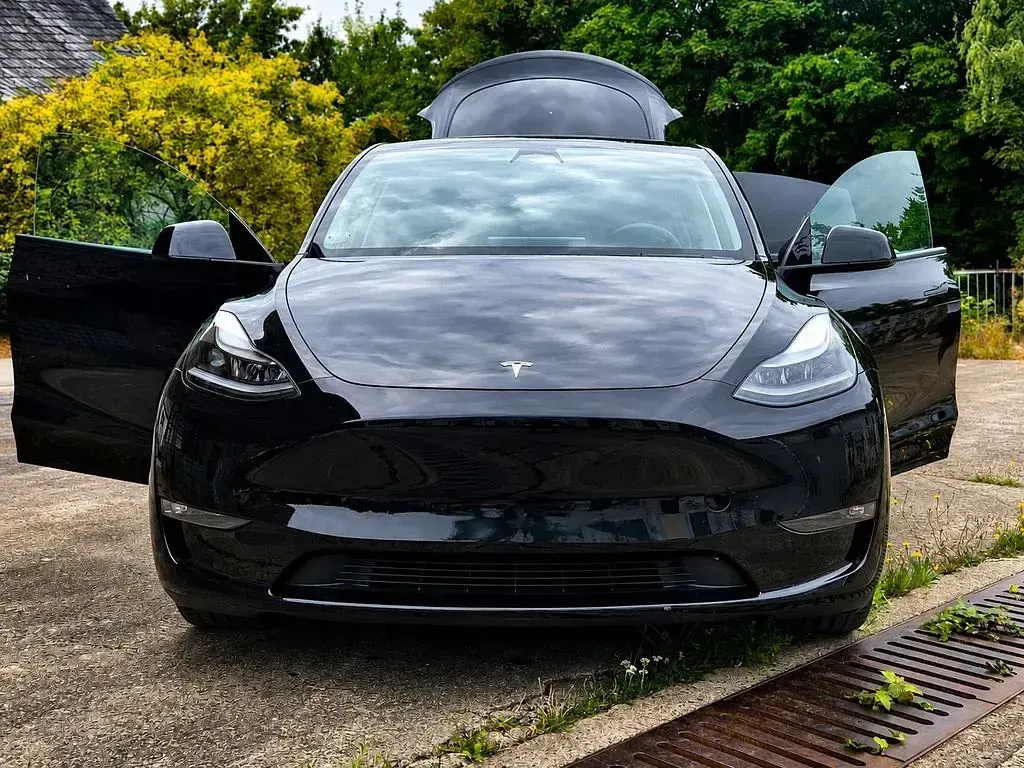 Gebraucht Tesla Model Y Performance 392 kW (534 PS) 2024 Schwarz SUV