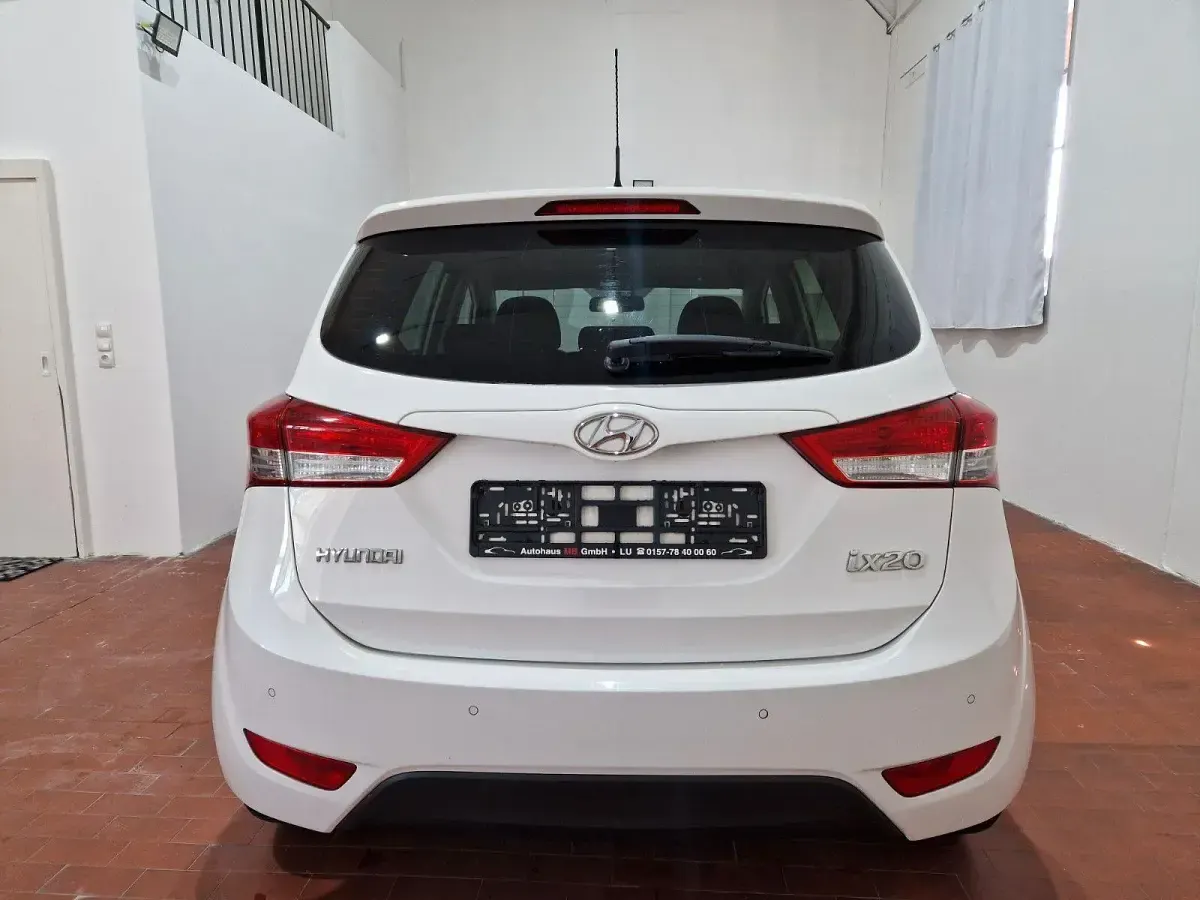 Gebraucht Hyundai ix20 Trend 125 PS (91 kW) 2013 Weiß Kleinwagen