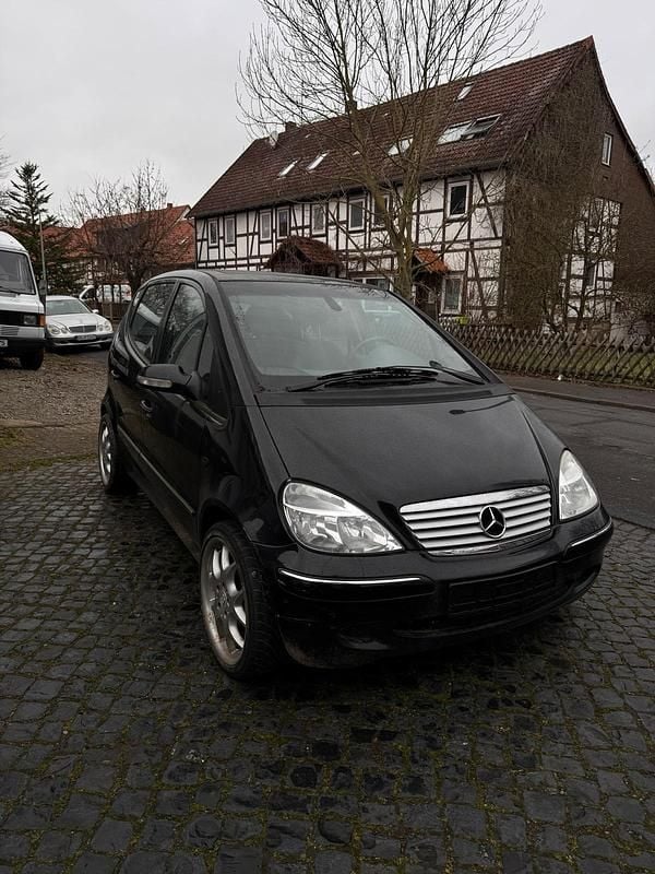 Schwarz Gebraucht 2004 Mercedes A190 Avantgarde Kleinwagen | 1.299 € (Superpreis) - Bild 1/4