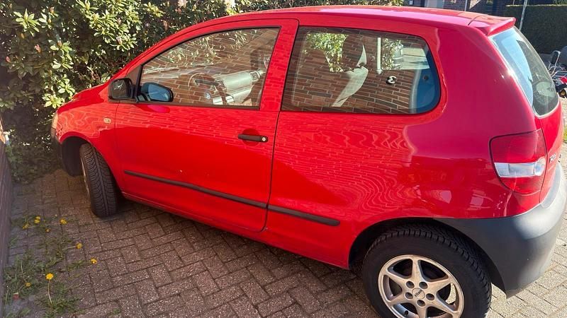 Second-hand VW Fox 2006 Roșu Hatchback