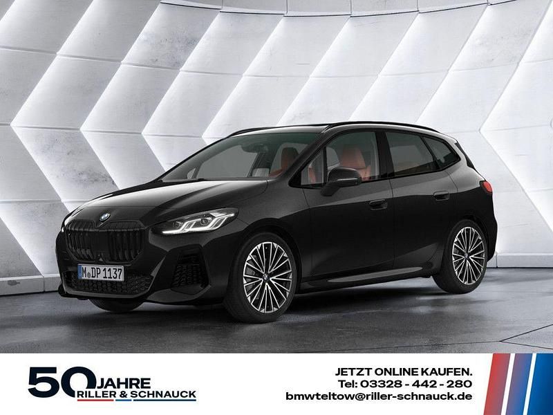 Neu BMW 220 Active Tourer M Sport 156 PS (114 kW) 2025 Black sapphire Van / Kleinbus