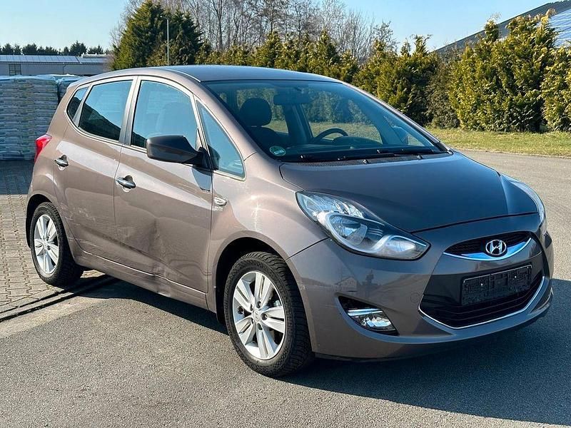Gebraucht Hyundai ix20 Style 125 PS (91 kW) 2014 Braun Kleinwagen