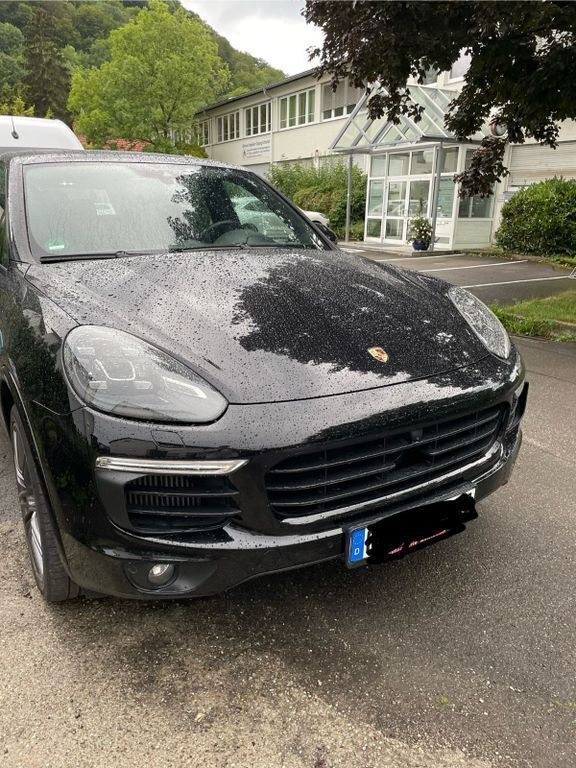 Schwarz Gebraucht 2017 Porsche Cayenne S Platinum Edition SUV | 41.000 € (Teuer) - Bild 1/4