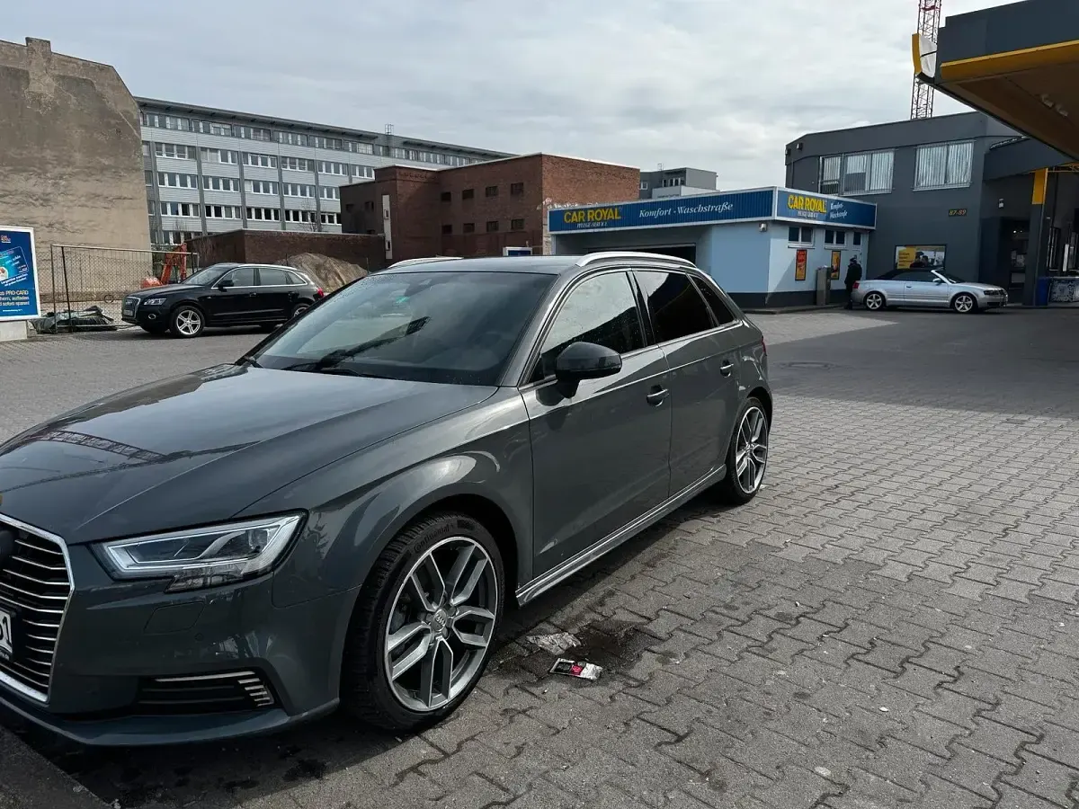 Usata Audi e-tron 150 CV (110 kW) 2020 Grigio SUV