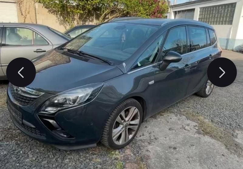 Grau Gebraucht 2014 Opel Zafira Tourer Van / Kleinbus | 5.300 € (Superpreis) - Bild 1/4