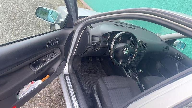 Gebraucht VW Bora Basis 105 PS (77 kW) 2000 Silber Limousine