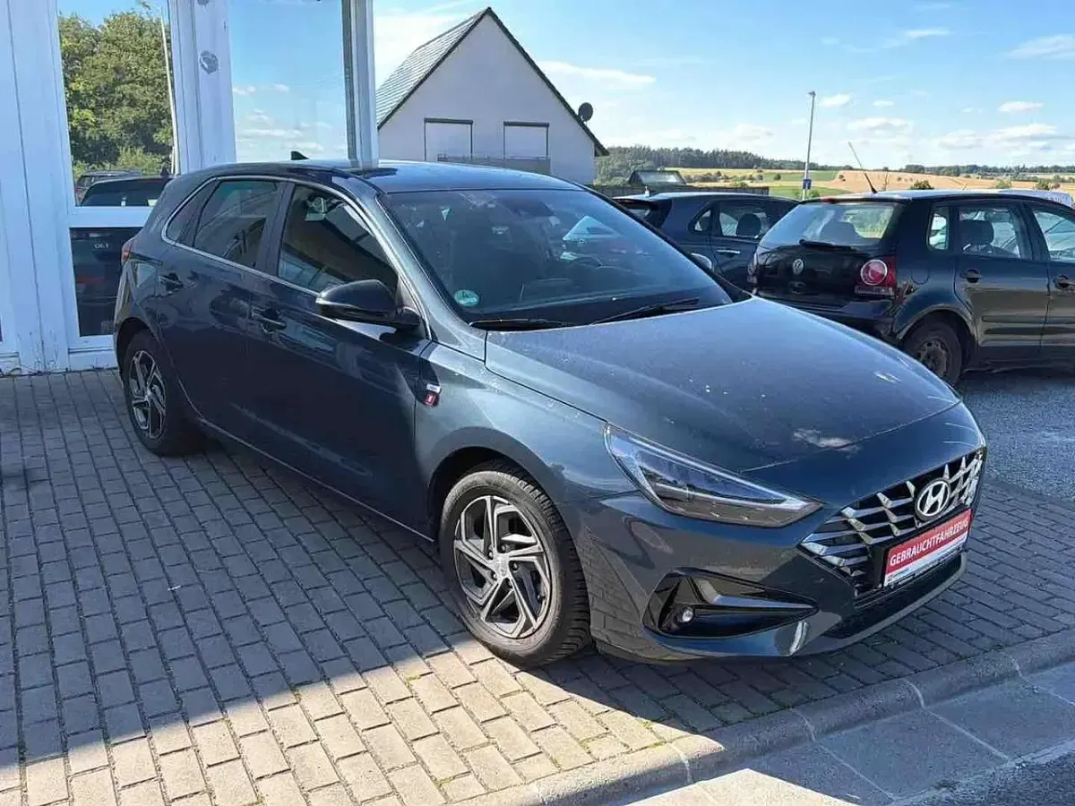 Gebraucht Hyundai i30 160 PS (117 kW) 2024 Dark teal Limousine