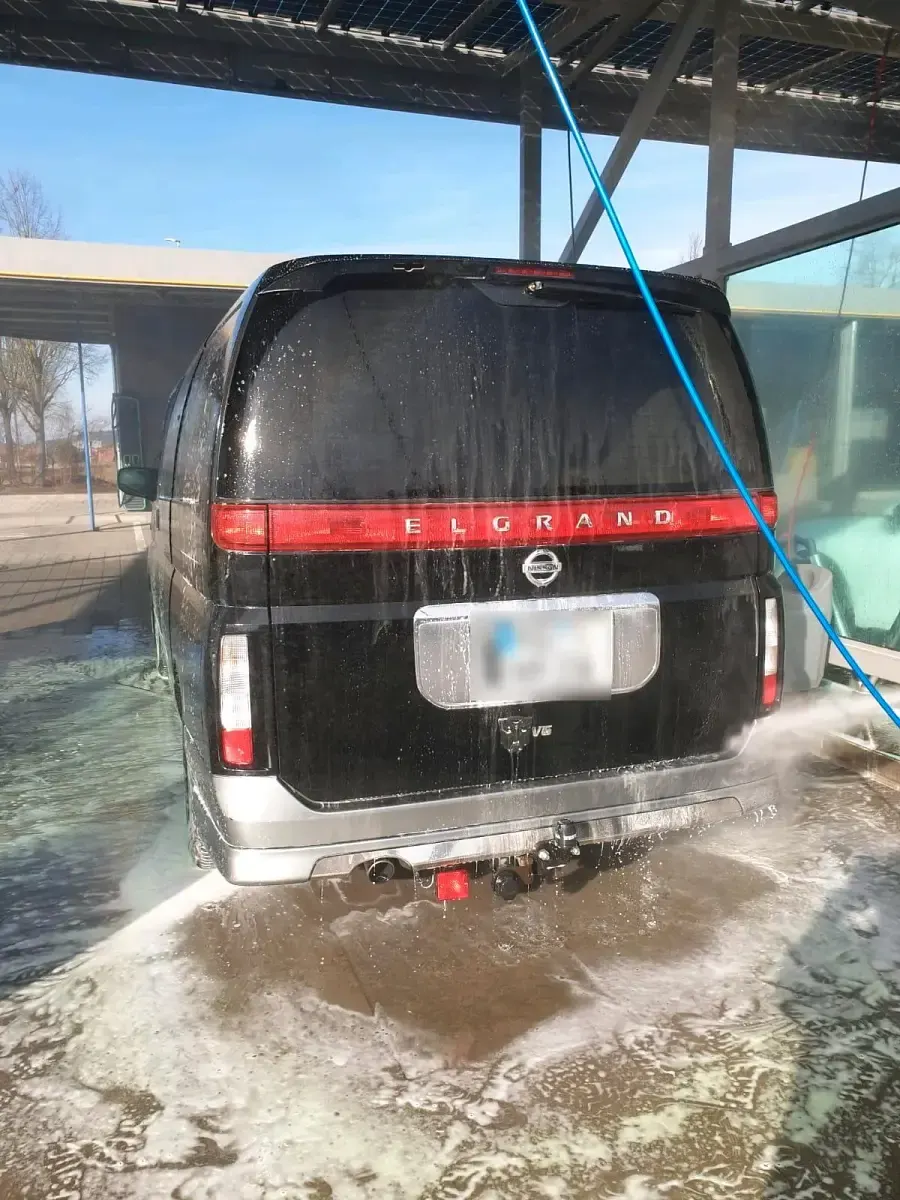 Gebraucht Nissan Elgrand 280 PS (205 kW) 2002 Schwarz Van / Kleinbus