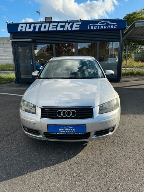 Lichtsilber metallic Gebraucht 2004 Audi A3 S-Line Coupé | 2.400 € (Fairer Preis) - Bild 1/4