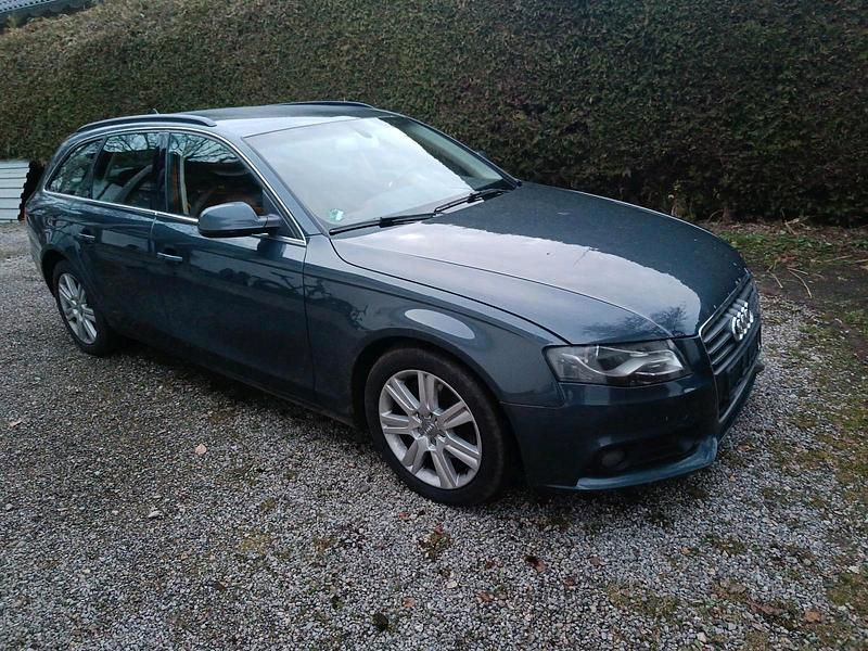 Gebraucht Audi A4 190 PS (139 kW) 2010 Andere farben Kombi