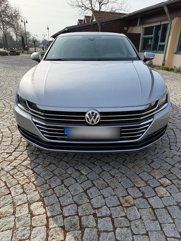 Gebraucht VW Arteon 150 PS (110 kW) 2017 Grau Kleinwagen