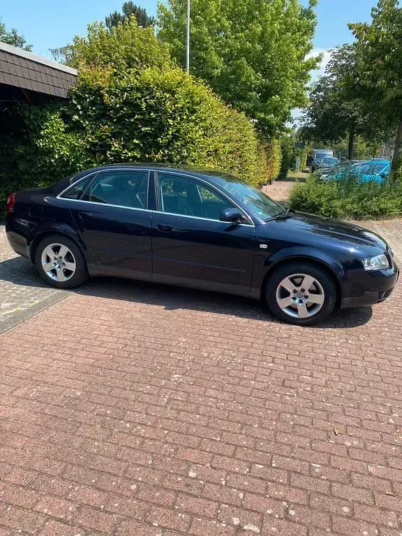 Gebraucht Audi A4 220 PS (161 kW) 2001 Blau Limousine