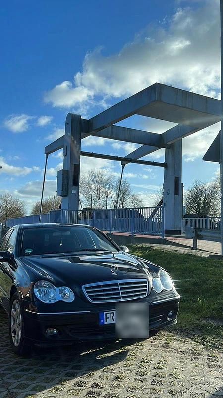 Gebraucht Mercedes C180 Elegance 143 PS (105 kW) 2005 Schwarz Limousine