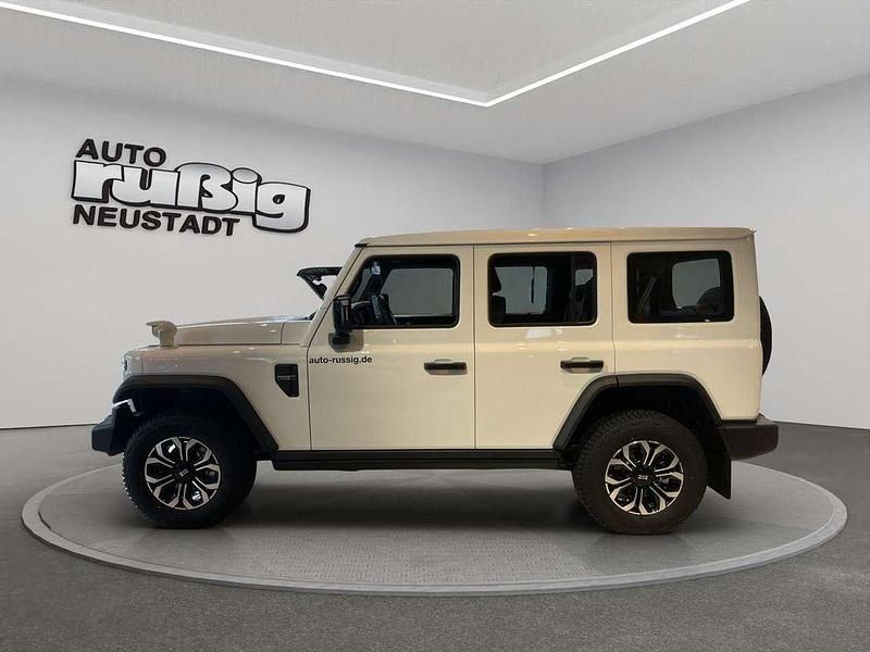 Gebraucht BAW 212 166 PS (122 kW) 2025 Grün SUV