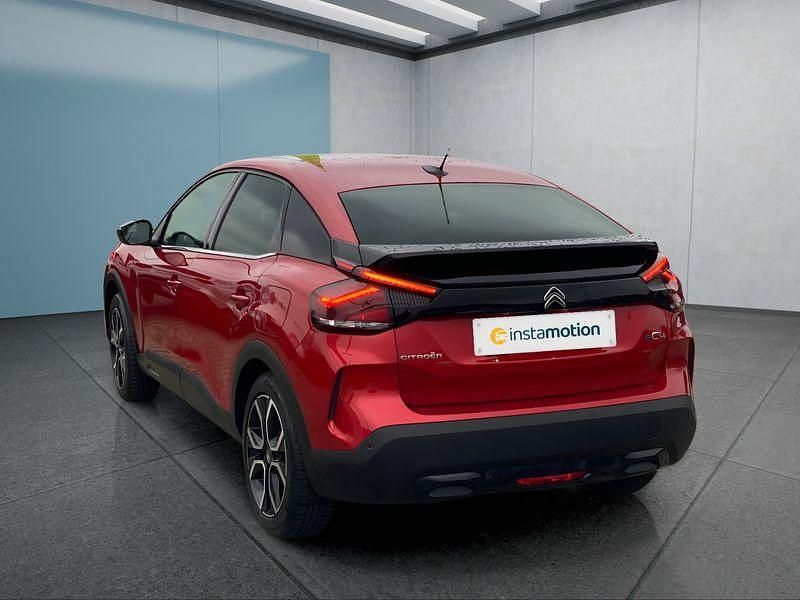 Gebraucht Citroën e-C4 Shine 100 kW (136 PS) 2022 Rot Limousine