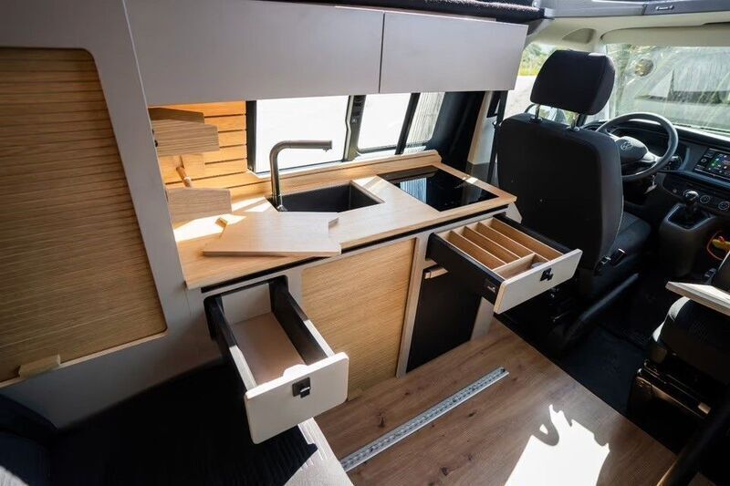 Gebraucht VW T6.1 110 PS (80 kW) 2020 Weiß Van