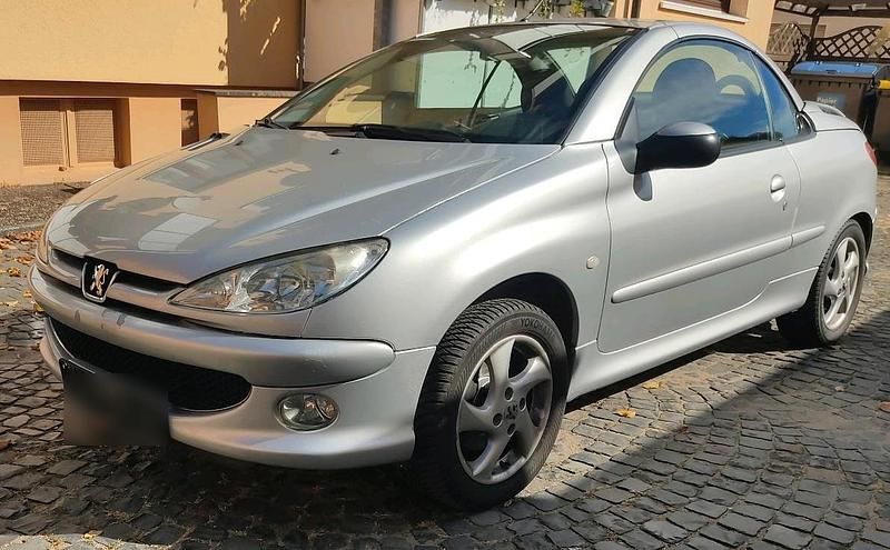Silber Gebraucht 2004 Peugeot 206 CC Cabrio | 3.000 € (Teuer) - Bild 1/4