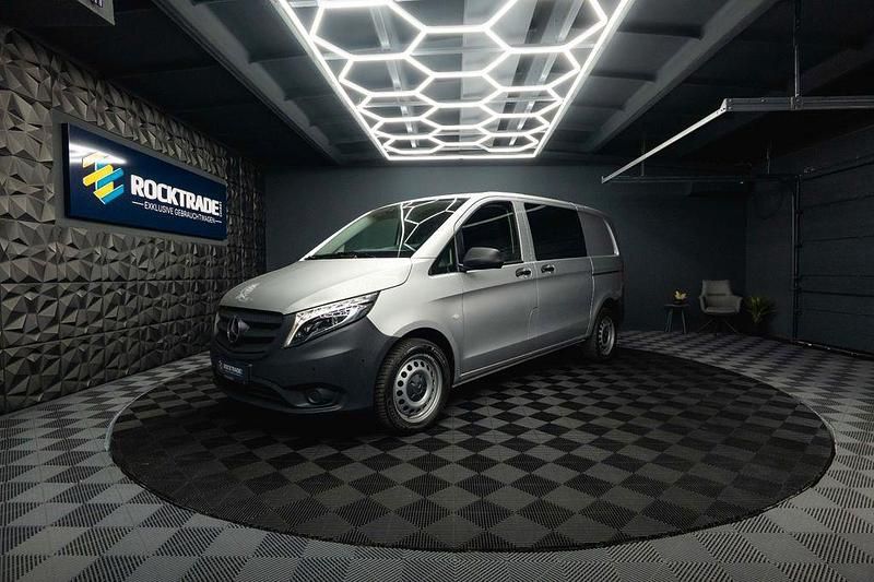 Gebraucht Mercedes Vito 190 PS (139 kW) 2020 Silber Van