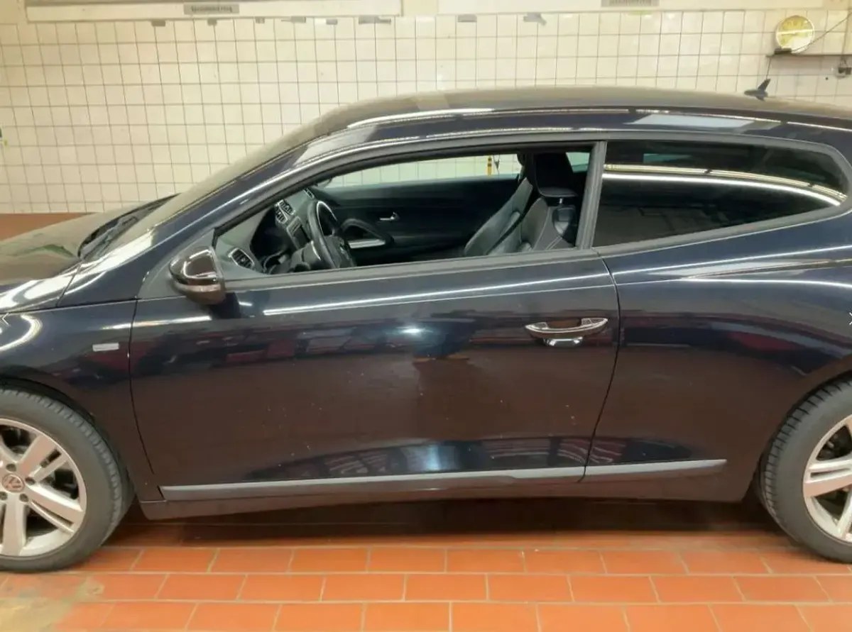 Gebraucht VW Scirocco Match 160 PS (117 kW) 2012 Deep black perleffekt Coupé
