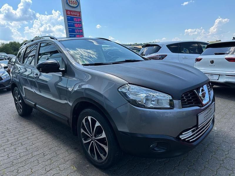 Grau Gebraucht 2013 Nissan Qashqai +2 360º SUV | 7.499 € (Fairer Preis) - Bild 1/4