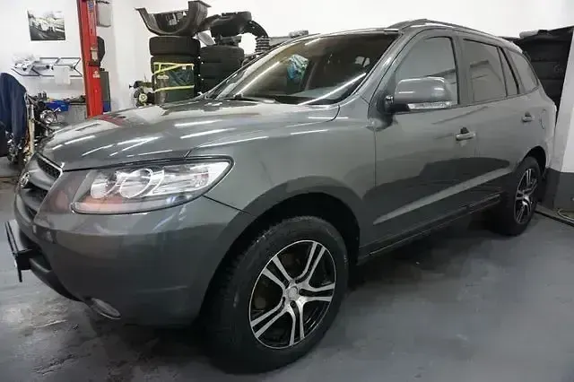 Gebraucht Hyundai Santa Fe 155 PS (114 kW) 2010 Grau SUV