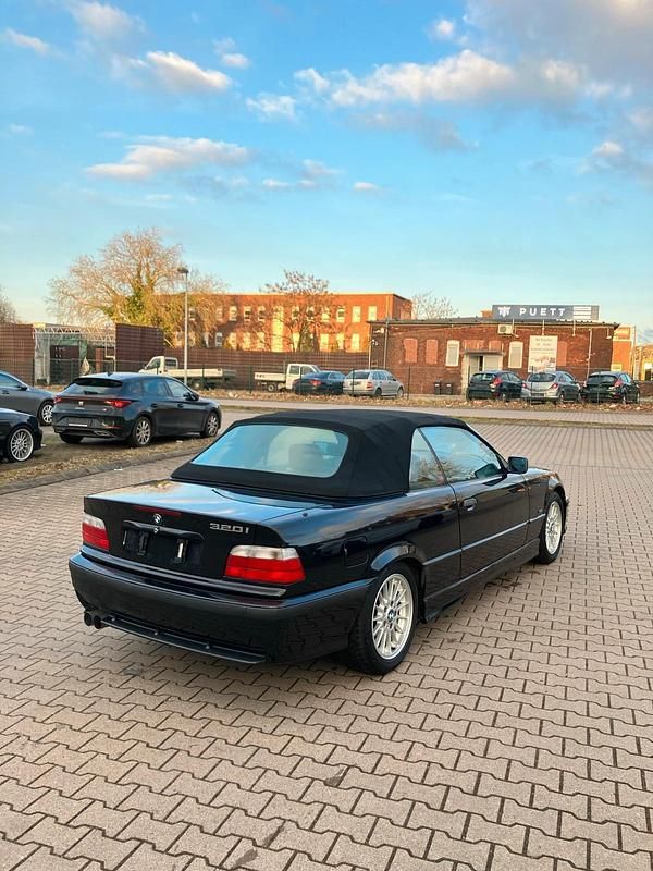 Gebraucht BMW 320 Cabriolet M Sport 150 PS (110 kW) 1999 Schwarz Cabrio