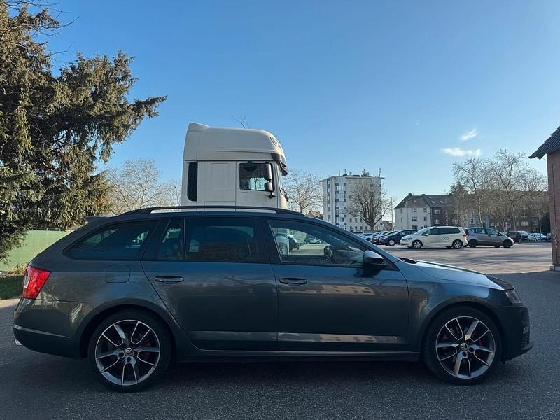 Gebraucht Skoda Octavia RS 184 PS (135 kW) 2016 Grau Kleinwagen
