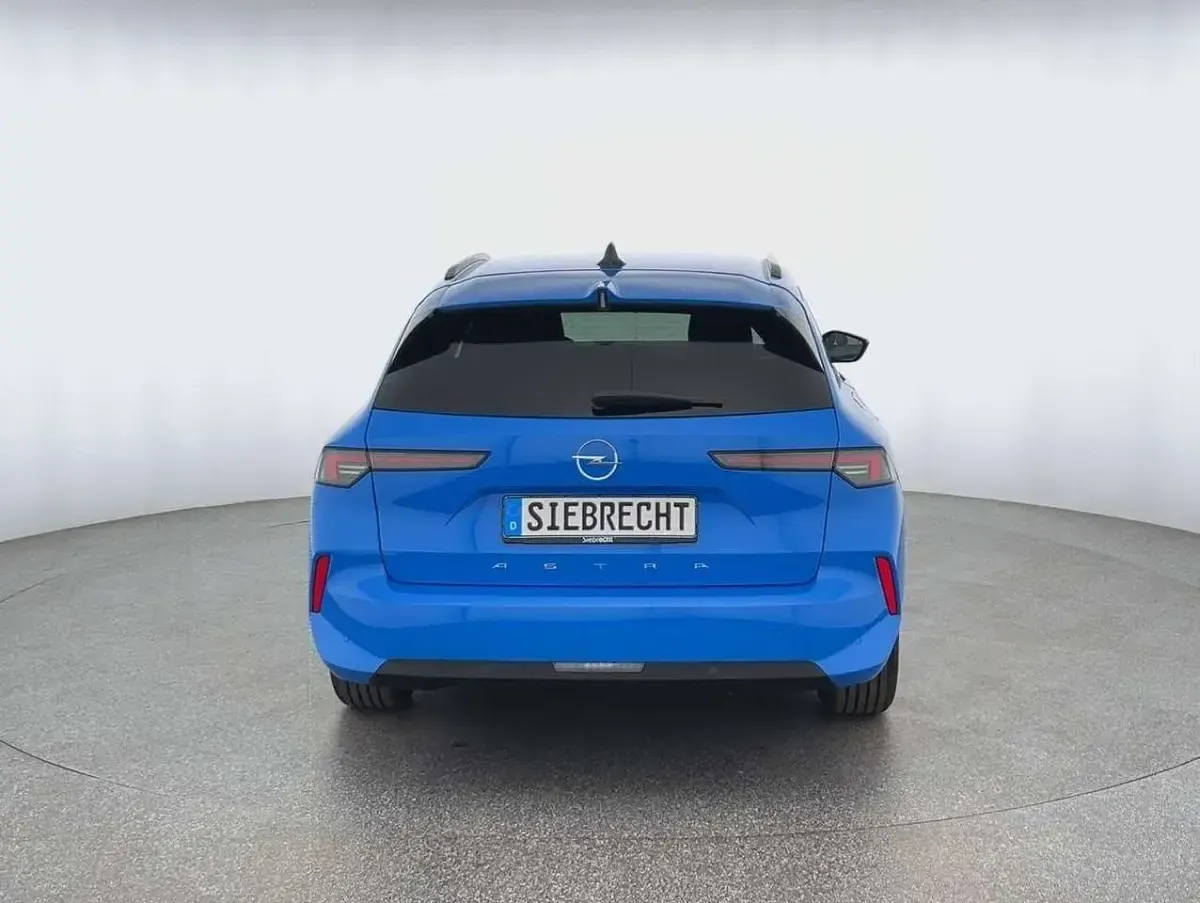 Neu Opel Astra Edition 131 PS (96 kW) 2026 Blau Kombi
