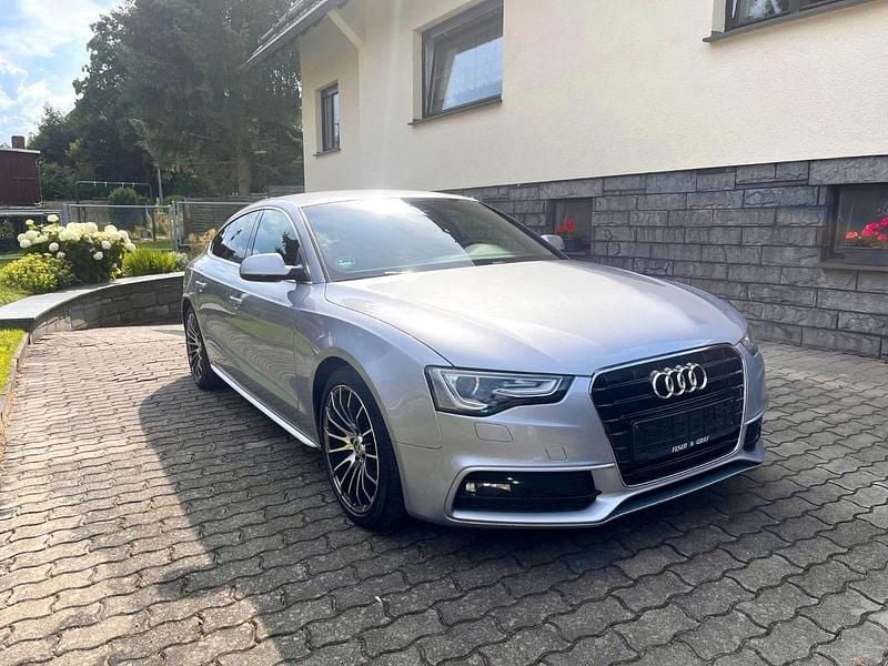 Gebraucht Audi A5 Sportback Sport 177 PS (130 kW) 2015 Silber Kleinwagen