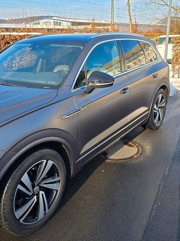 Gebraucht VW Touareg R 286 PS (210 kW) 2018 Grau SUV