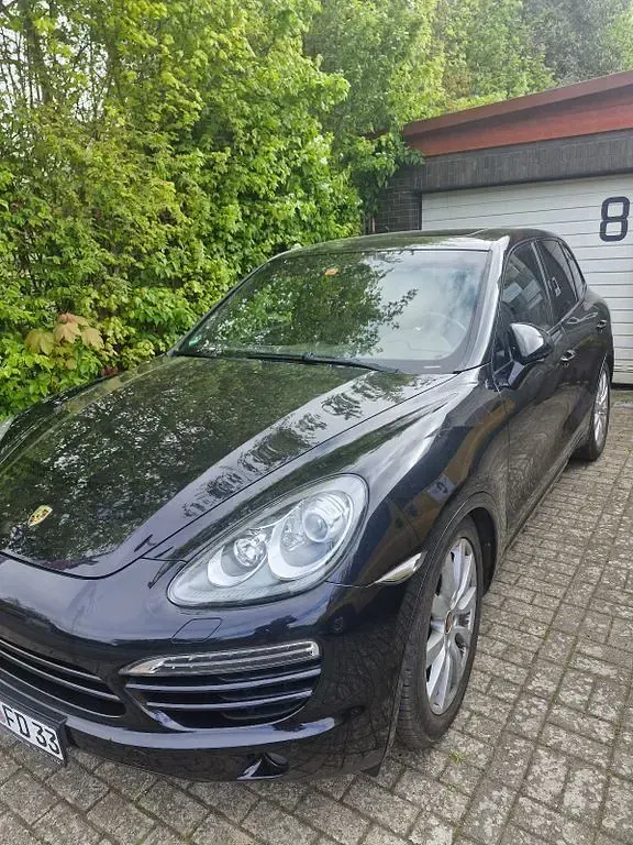Second-hand Porsche Cayenne 245 CP (180 kW) 2011 Negru SUV