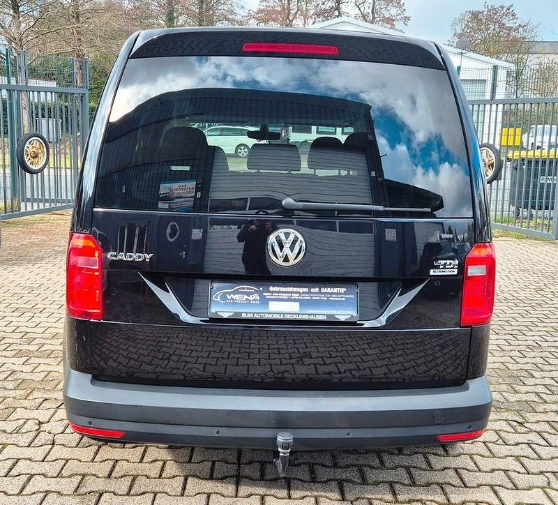 Gebraucht VW Caddy Trendline 102 PS (75 kW) 2016 Schwarz Van / Kleinbus