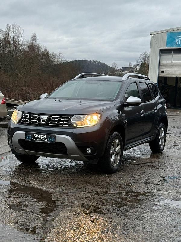 Gebraucht Dacia Duster Comfort 101 PS (74 kW) 2020 Grau SUV