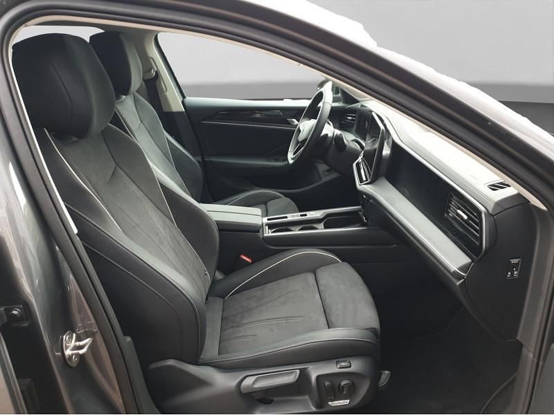 Gebraucht VW Passat Business 204 PS (150 kW) 2025 Grau Kombi