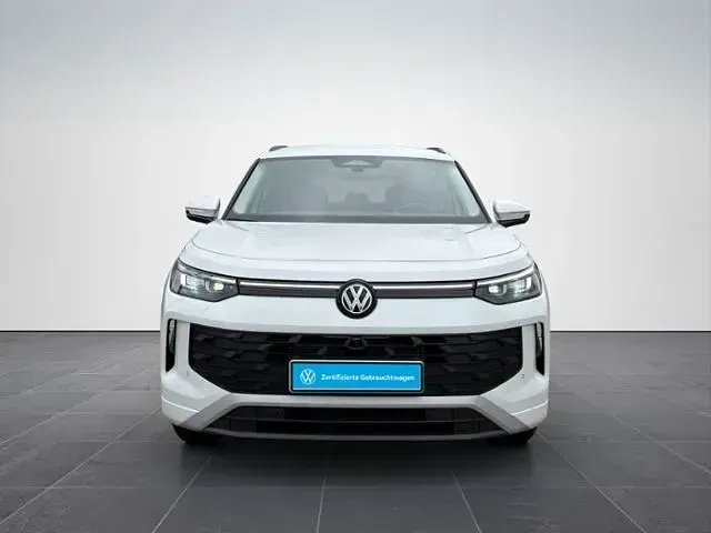 Gebraucht VW Tayron Life 193 PS (141 kW) 2025 Oryxweiß perlmuttffekt SUV
