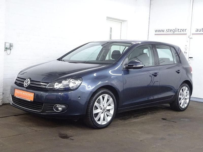 Gebraucht VW Golf VI Highline 105 PS (77 kW) 2011 Blau Kleinwagen