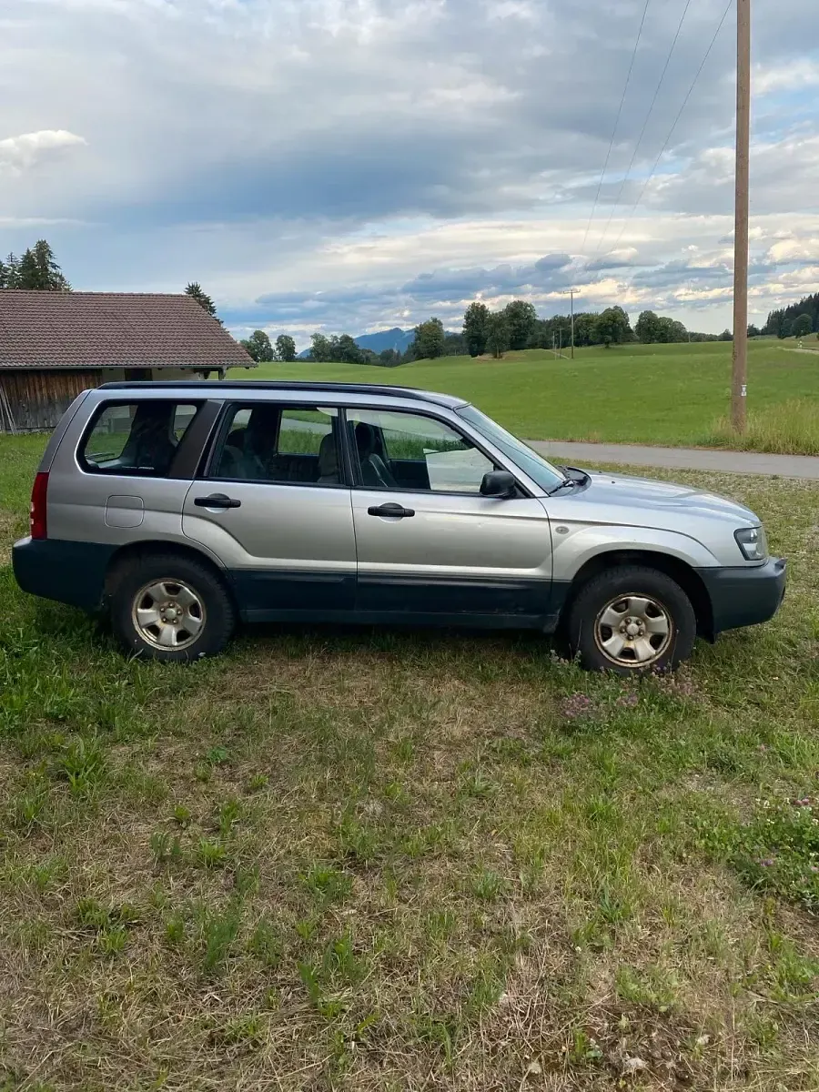 Gebraucht Subaru Forester 125 PS (91 kW) 2005 Silber SUV