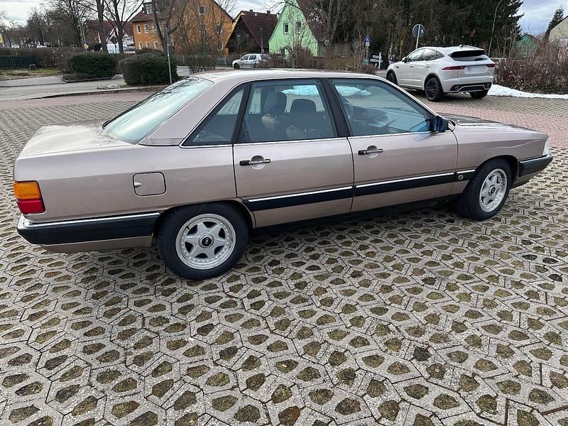 Gebraucht Audi 100 136 PS (100 kW) 1987 Gold Limousine