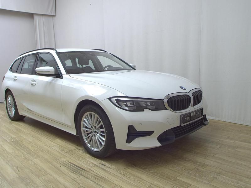 Gebraucht BMW 320 Sport Line 190 PS (139 kW) 2022 Weiss Kombi