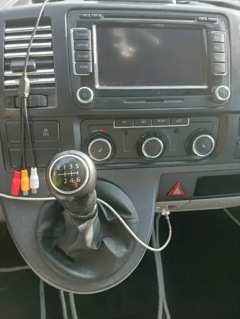 Usado VW Caravelle 180 CV (132 kW) 2010 Plateado Van