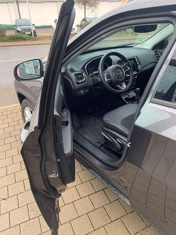 Second-hand Jeep Compass Limited 150 CP (110 kW) 2021 Granite crystal met. clear coat SUV